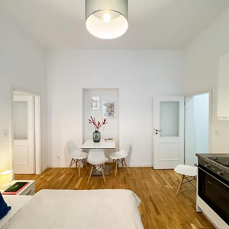 Turnkey I Wenceslas Square Apartments Prague Room photo