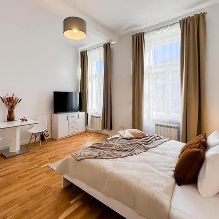 Turnkey I Wenceslas Square Apartments Prague Exterior photo